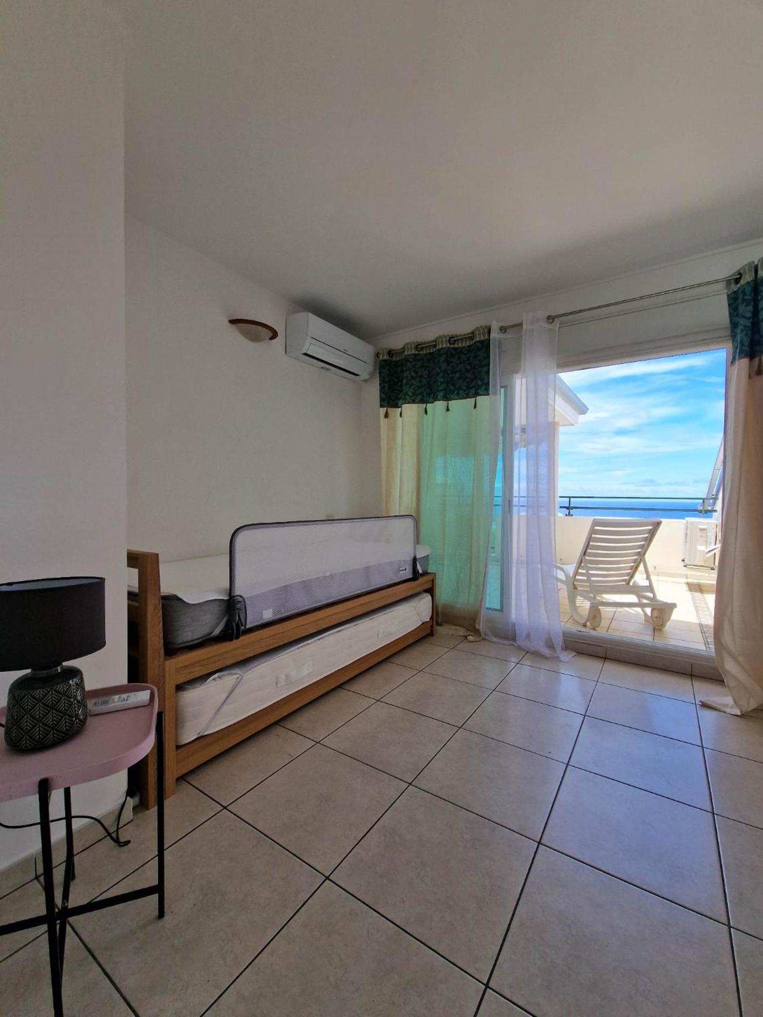 Appartement Villa Sur Le Toit, Vue Mer Сен-Жиль-ле-Бен Екстер'єр фото