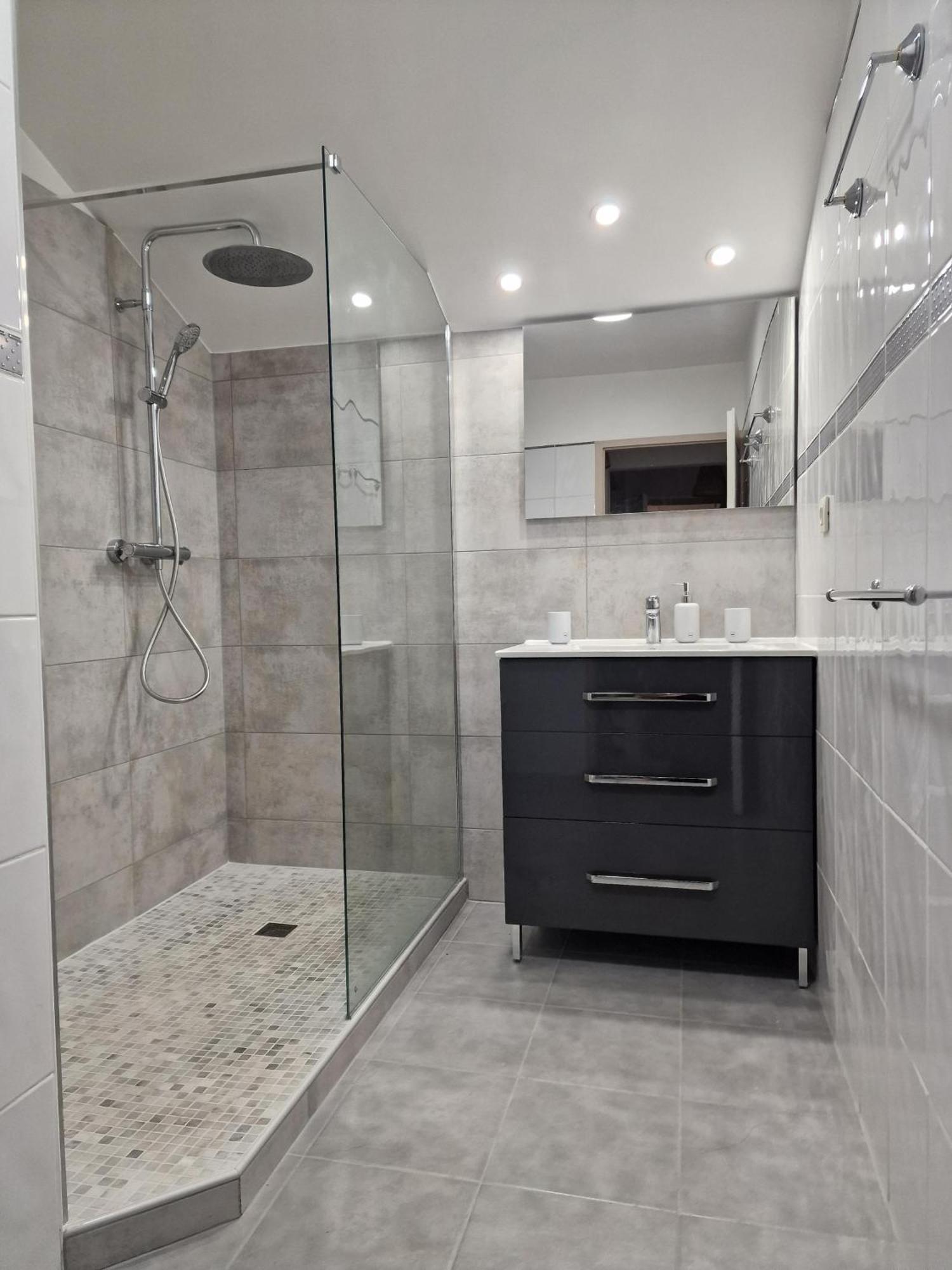 Appartement Villa Sur Le Toit, Vue Mer Сен-Жиль-ле-Бен Екстер'єр фото